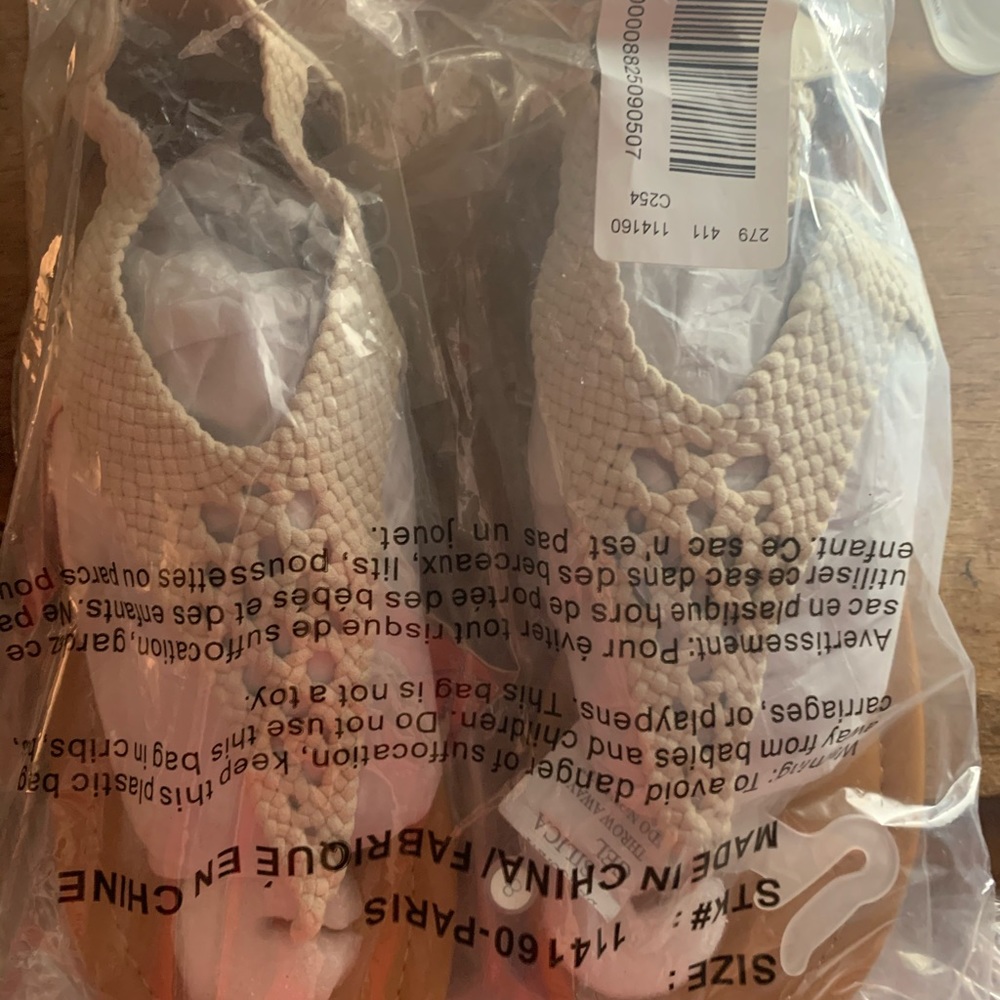 Brand new sandals white/off white size 8